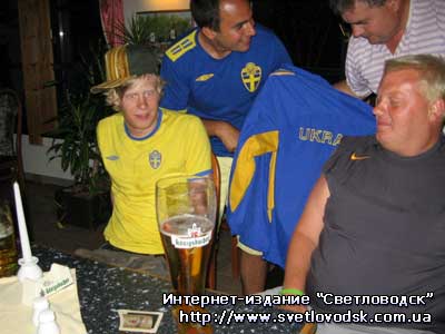 Ого, напився пива з українцями, - дивувався собі Густав із братньої Швеції.