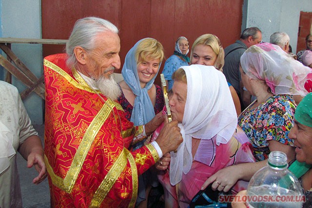 В Михайлівській церкві вшанували пам’ять великомученика Пантелеймона В Михайлівській церкві вшанували пам’ять великомученика Пантелеймона
