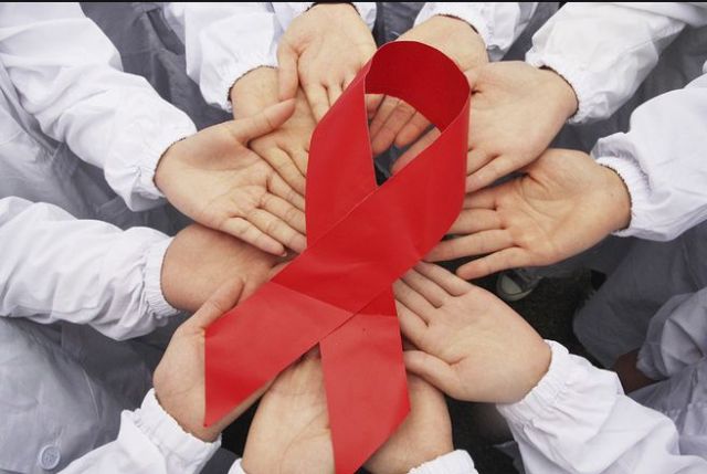 1 грудня — Міжнародний день порозуміння з ВІЛ-інфікованими