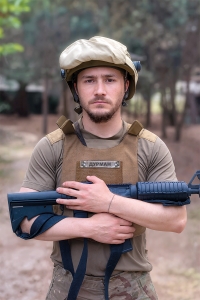 Роман Бондарєв