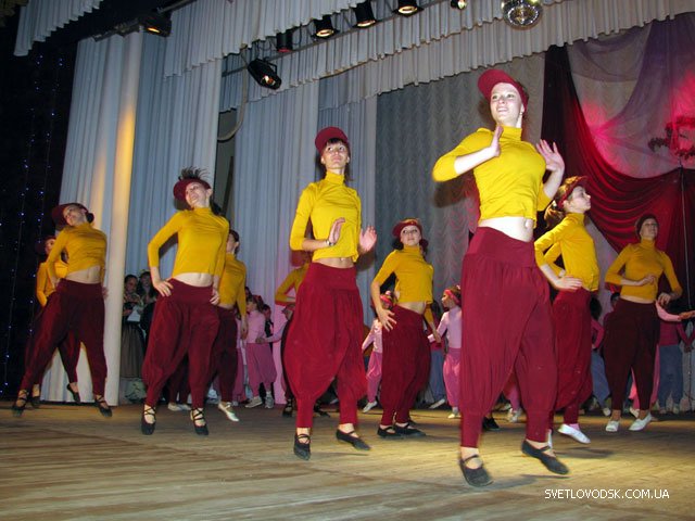 «Мандри країною танцю»