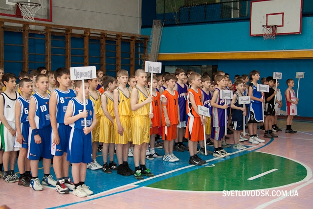 Юні баскетболісти Комплексної дитячо-юнацької спортивної школи довели: вони — кращі