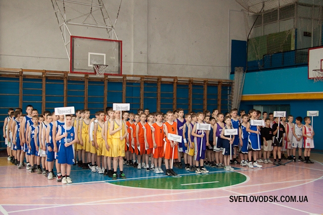Юні баскетболісти Комплексної дитячо-юнацької спортивної школи довели: вони — кращі