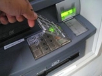 УМВС застерігає користувачів банкоматами від "кардерів"