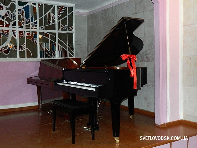 Справжній подарунок до 55-річного ювілею дитячої музичної школи (ФОТО)
