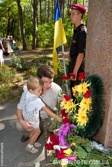 24 серпня зранку — всі до пам’ятника Шевченку! Громадянський обов’язок, стан душі чи "обязаловка"?