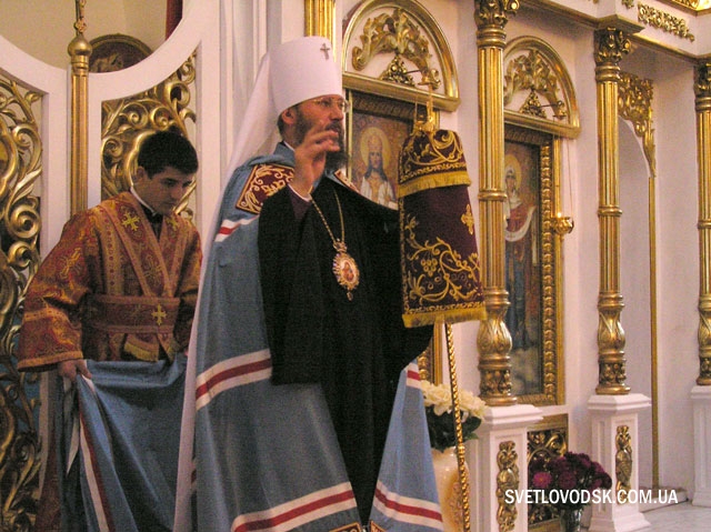 Божественну літургію провів сам керуючий справами Української Православної Церкви митрополит Антоній Божественну літургію провів сам керуючий справами Української Православної Церкви митрополит Антоній