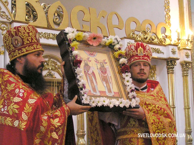 Божественну літургію провів сам керуючий справами Української Православної Церкви митрополит Антоній Божественну літургію провів сам керуючий справами Української Православної Церкви митрополит Антоній