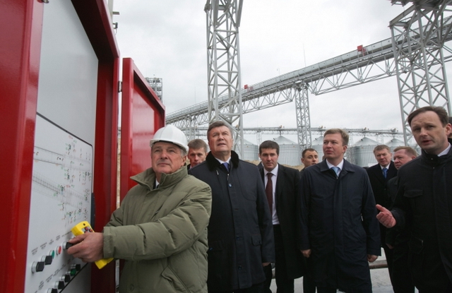 Виктор Янукович открыл Светловодский речной терминал!