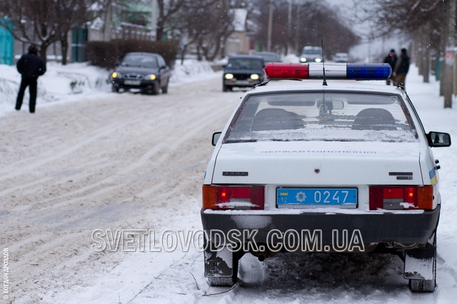 Залізо міцніше залізобетону — довели "Жигулі" під час ДТП на вулиці Миру