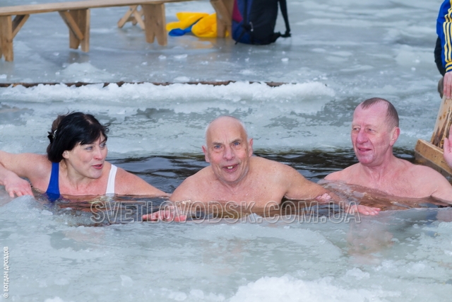 Наталья Серая — рекордсменка холодового плавания из Москвы дала мастер-класс в Светловодске