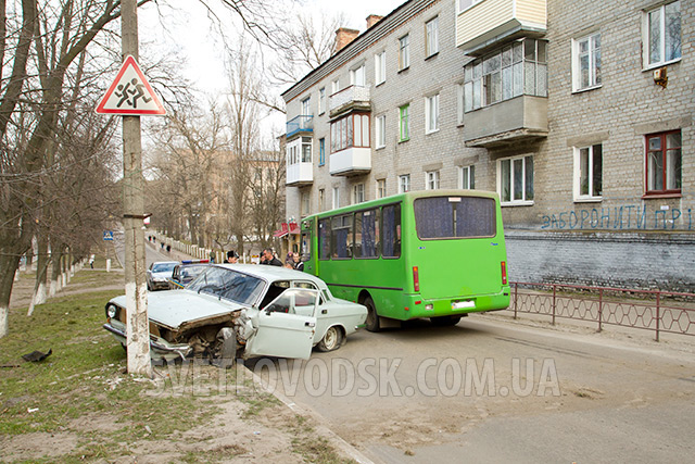 ДТП в Светловодске возле школы №4 — все живы