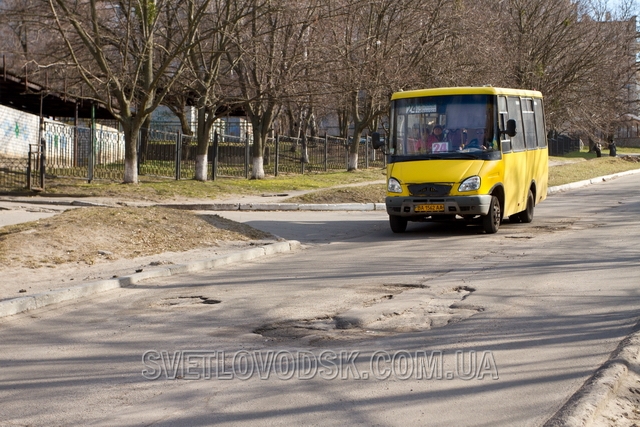 Кабінет Міністрів України виділив "Укравтодору" один мільярд гривень на терміновий ремонт доріг
