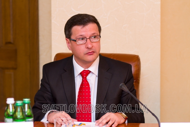 Кожен чиновник повинен відповідати за свої дії, вважає губернатор Олександр Петік (ОНОВЛЕНО)