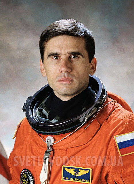 Батько нашого земляка Юрія Маленченка святкує День космонавтики і з гордістю розповідає про сина