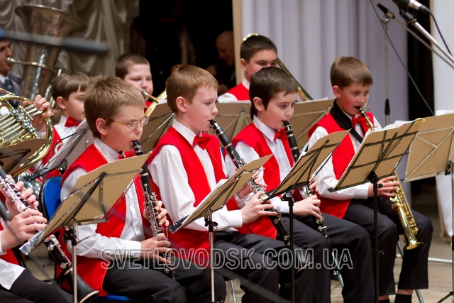 Звітний концерт дитячої музичної школи "Ми — діти твої, Україно!"