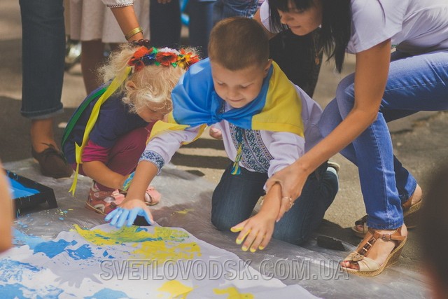Патріотична акція до Дня Державного Прапора України відбулася у Світловодську (ДОПОВНЕНО)