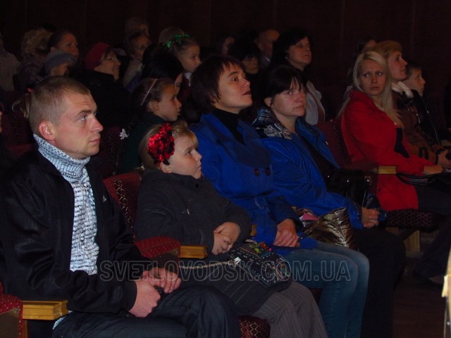 Благодійний концерт "Теплом своїх сердець зігріємо солдата" відбувся у Світловодську