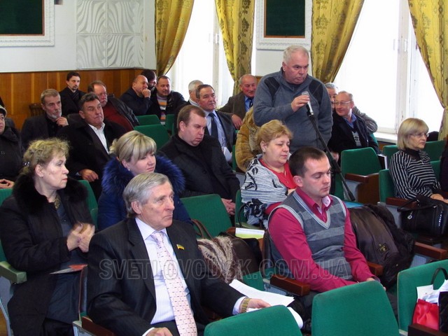 Відтепер депутатські запити будуть розглядатися на початку сесій Світловодської міської ради