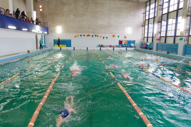 У Світловодському міському плавальному басейні відкрито новий сезон (ОНОВЛЕНО)