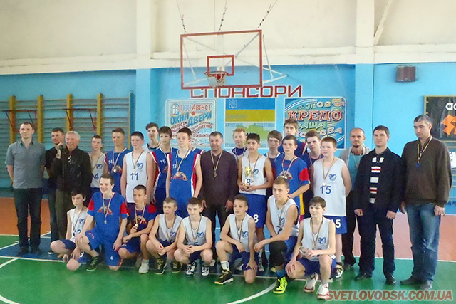 Світловодські баскетболісти достойно виступили на Всеукраїнському турнірі в м. Лозова