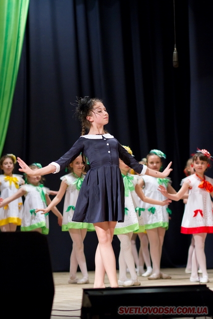 Звітний концерт хореографічних колективів «Водограй» та «Веснянка» школи мистецтв