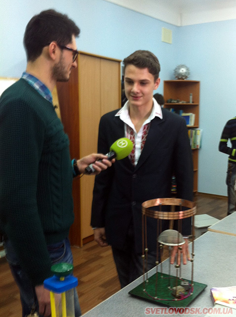 Кіловат за три копійки: школяр з Кіровоградщини отримав електроенергію з атмосфери і виграв приз від Intel