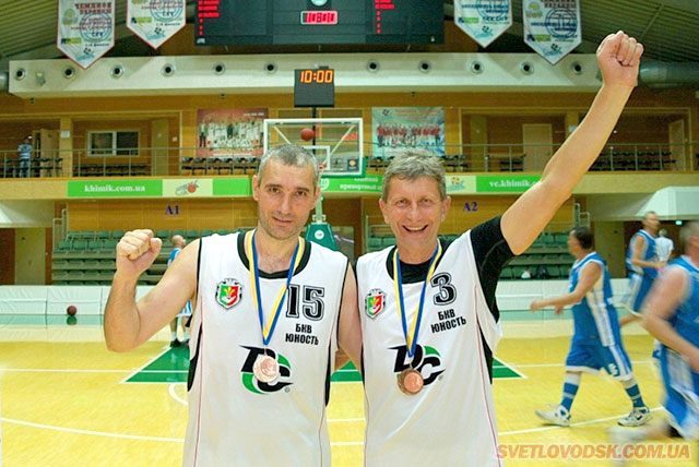 Володимир Лисак — бронзовий призер чемпіонату України з баскетболу серед ветеранів