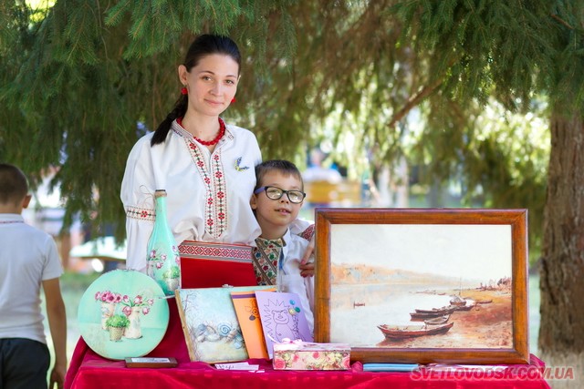 Святкові заходи "З Україною в серці" у Микільскому