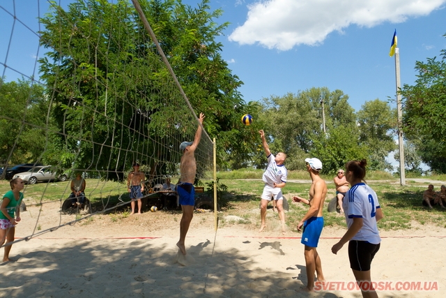 Змагання з пляжного волейболу відбулися на Власівці
