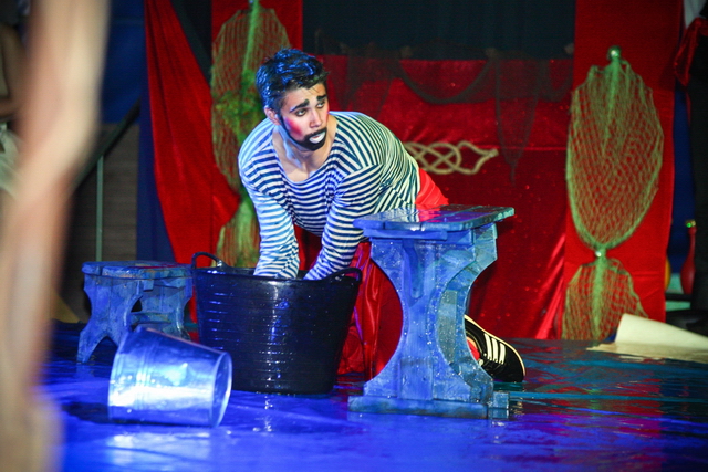 АФІША: Цирк на воді "Рів'єра" з програмою "Острів скарбів"