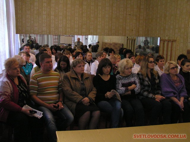 Зустрічі в трудових колективах міста продемонстрували підтримку Геннадія Френкеля