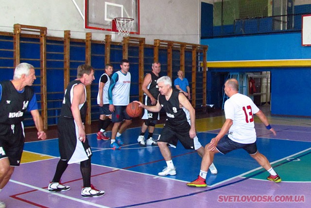 Всеукраїнський турнір з баскетболу серед ветеранів відбувся у Світловодську