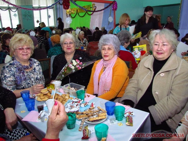 Новорічне свято у клубі «Серця назустріч»
