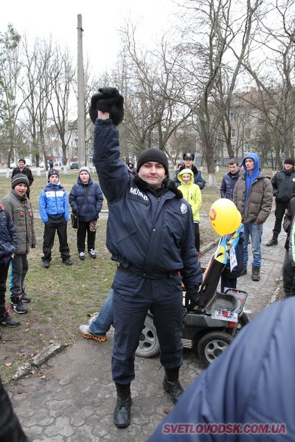 Під весняний дощик на площі палили «людину». Проводжали зиму