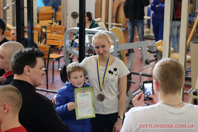 Турнир силового жима лежа "Кубок Легиона" состоялся в Светловодске