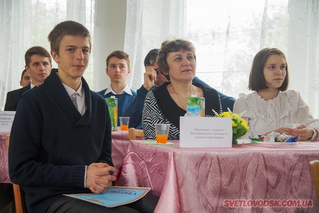 З 15-ї години 21 квітня Френкелю, непевне, гикалось. У хорошому розумінні