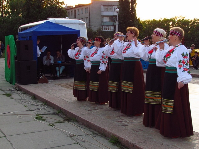 З днем доблесті та героїзму вітали ветеранів і світловодців