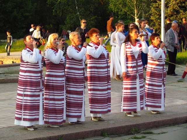 З днем доблесті та героїзму вітали ветеранів і світловодців