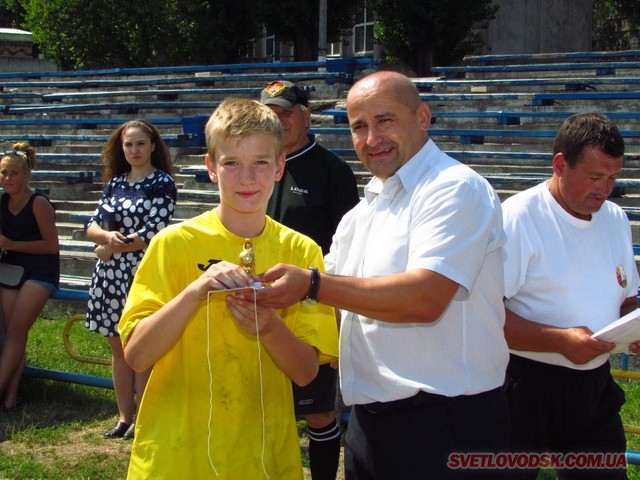 На Всеукраїнському турнірі світловодська футбольна команда здобула срібло