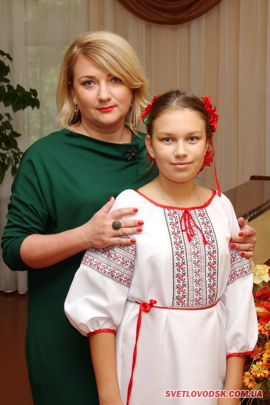 Анна Щербина – учениця класу сольного співу зі своїм викладачем Наталією Коваленко.