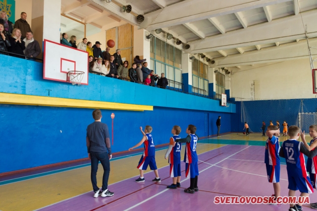 Перший тріумф наймолодшої Світловодської баскетбольної команди