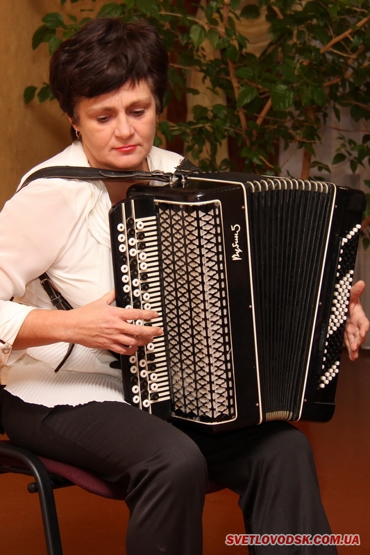 Емма Літвінова – викладач відділу народних та духових інструментів