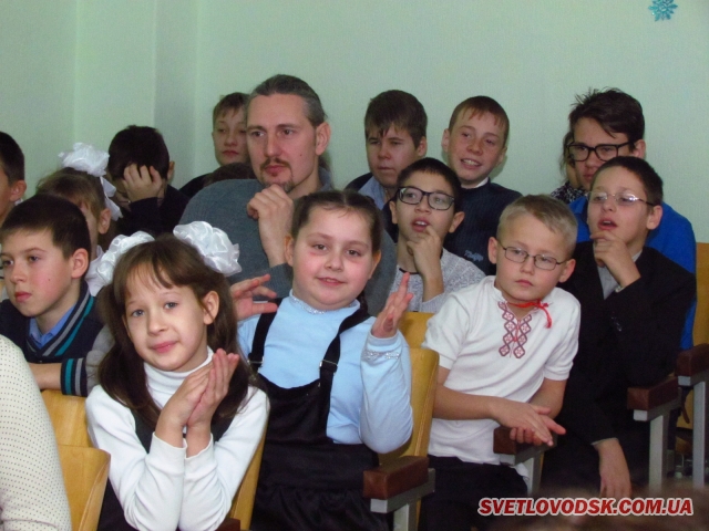 Маса сюрпризів чекала на вихованців шкіл-інтернатів у День Святого Миколая