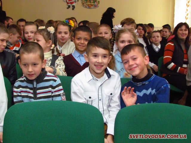 Маса сюрпризів чекала на вихованців шкіл-інтернатів у День Святого Миколая