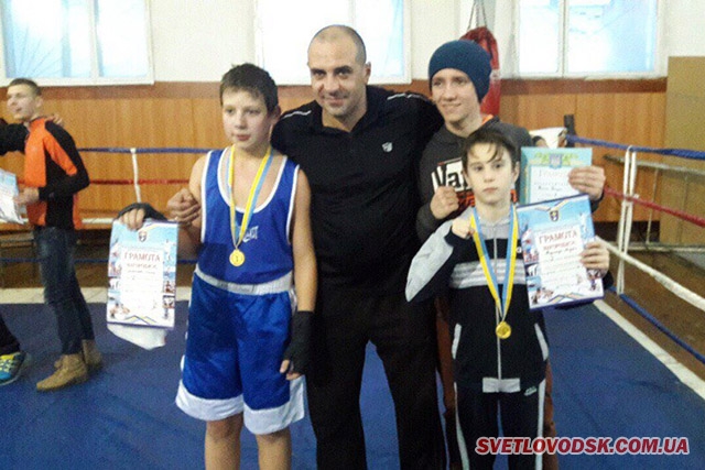 Світловодські боксери взяли золото і срібло в Миргороді