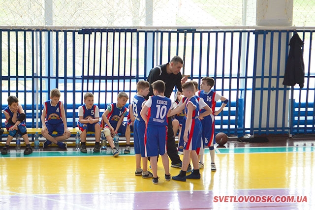 Світловодські баскетболісти — у півфіналі чемпіонату України