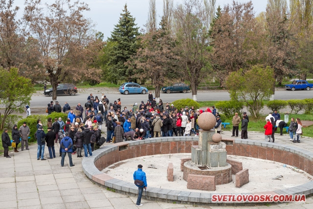 Єдиний раз на мітингові запанувала тиша — Рахімбєрдиєв дзвонив Котенку… Тиша (ДОПОВНЕНО)