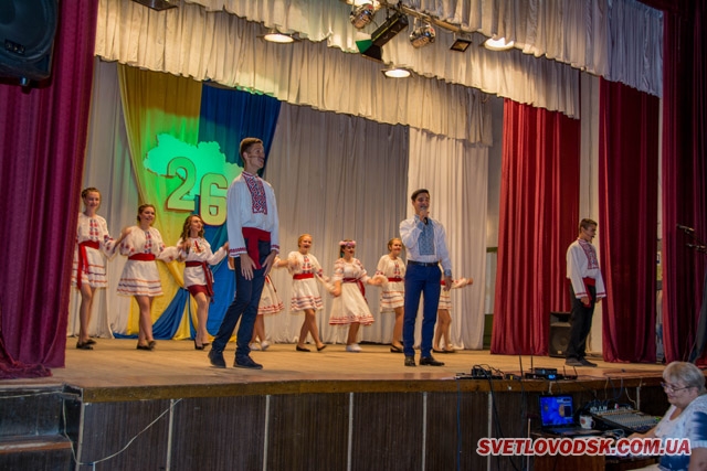 «Світ моєї України» очима власівських аматорів сцени