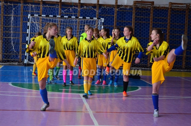 Чемпіонат з футзалу серед дівочих команд – вперше у Світловодську Чемпіонат з футзалу серед дівочих команд – вперше у Світловодську